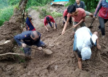 पहिरोमा पुरिएर एकै परिवारका चार जनाको मृत्यु , एक जना बेपत्ता