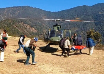 डोटीमा सुत्केरी हुन नसकेपछि बेहोस गर्भवतीको हवाई उद्धार