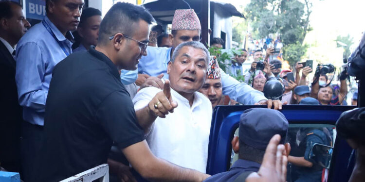 वीरगञ्जको दियालो होटलबाट दुर्गा प्रसाई पक्राउ